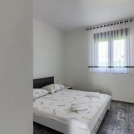 ヴィラ Serenity With Private Pool Near Pula *