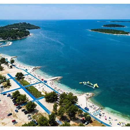 Serenity With Private Pool Near Pula * ラビン